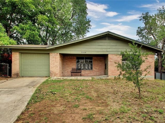 4802 Hillspring Cir