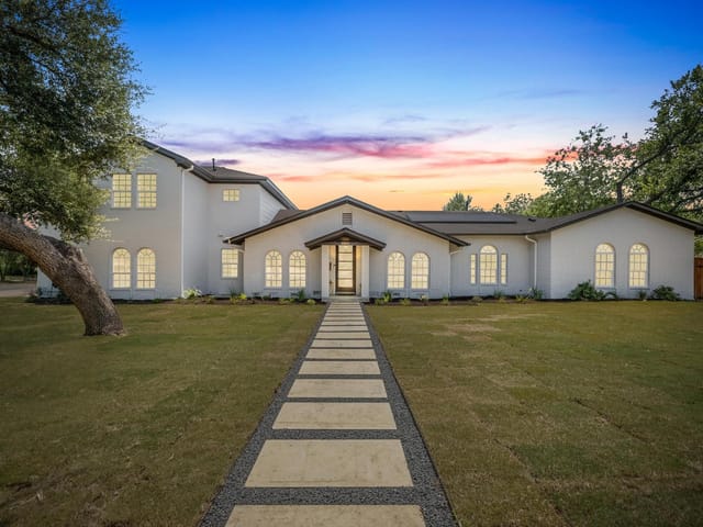 4803 Fairview Dr