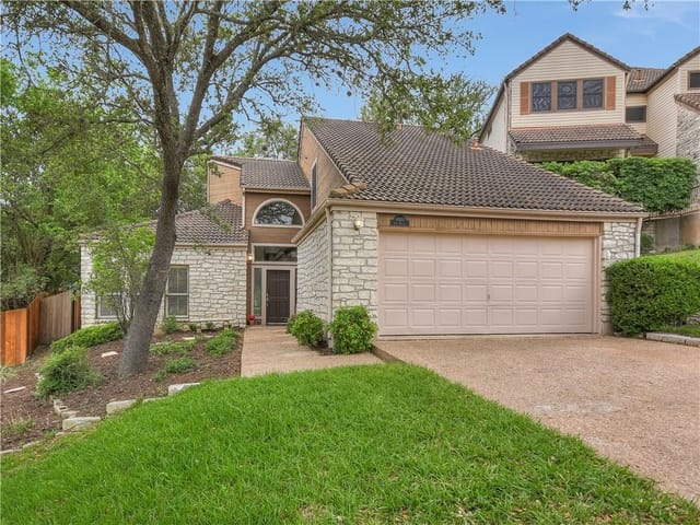 4803 Fern Holw