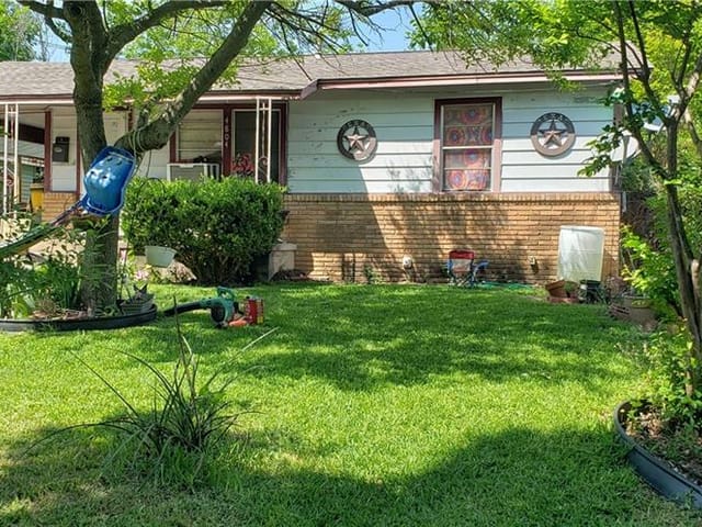 4804 Oak Cliff Dr