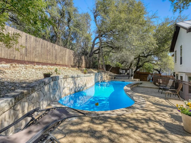 4804 Ranch Road 2222