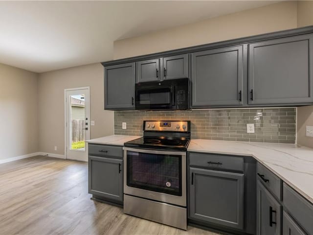 4805 Fort Moultrie Ln