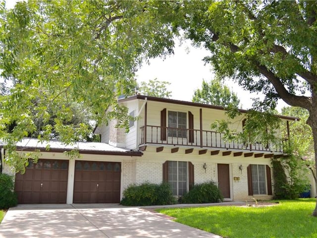 4805 Placid Pl