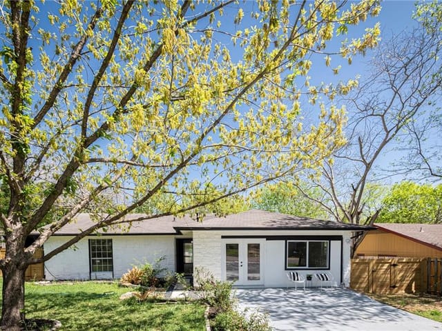 4805 Spring Meadow Cv
