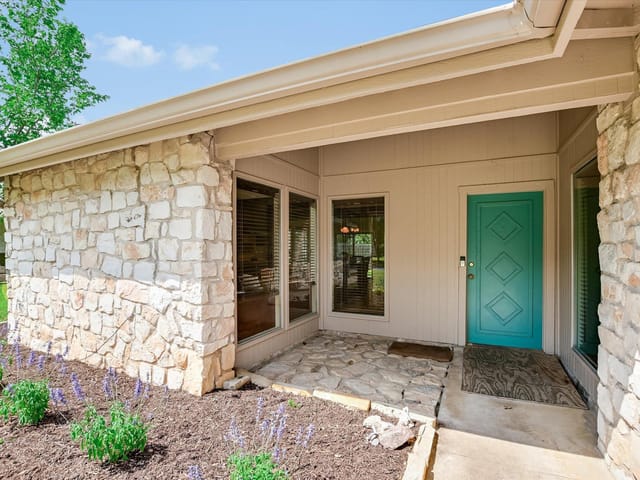 View 4806 Canyonbend CIR in Travis Country 4806 Canyonbend CIR - front exterior - Luxury home in Travis Country, Austin, TX