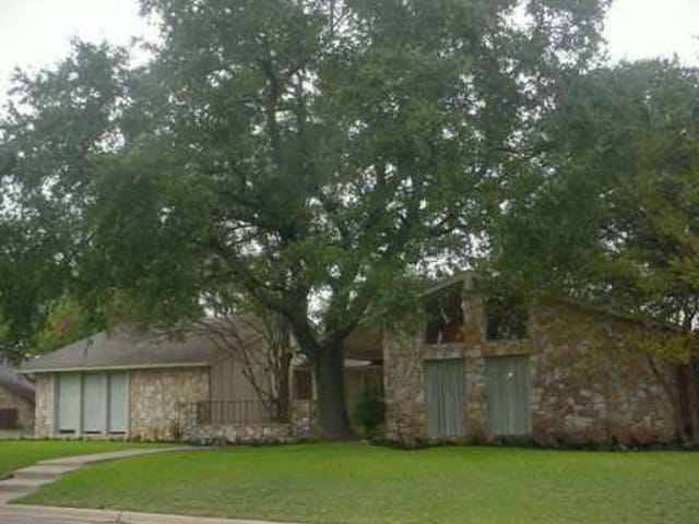 4806 Greystone