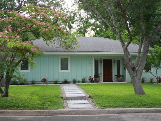 4806 West Park Dr