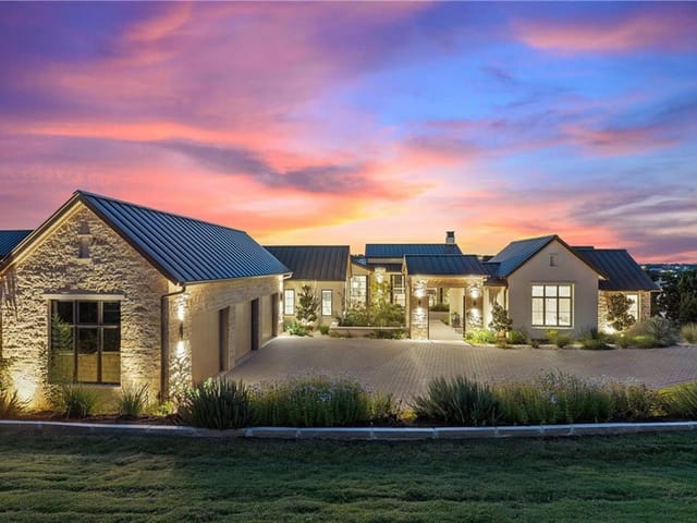 4808 Peralta LN