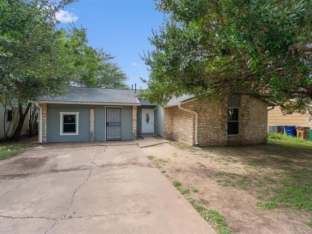 4809 BAYSIDE DR