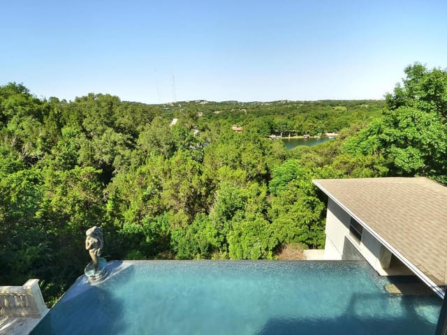 4809 Palisade Dr