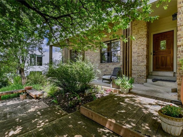4809 Timberline Dr