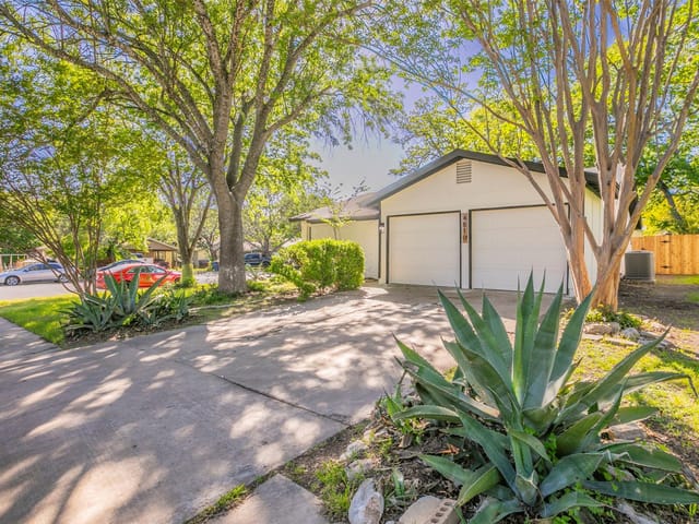 4810 Peach Grove Ct