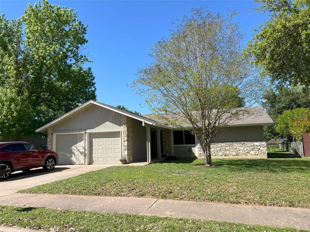 4812 Creek Bend Dr