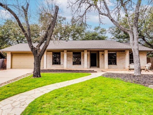 4820 Trail Crest Cir