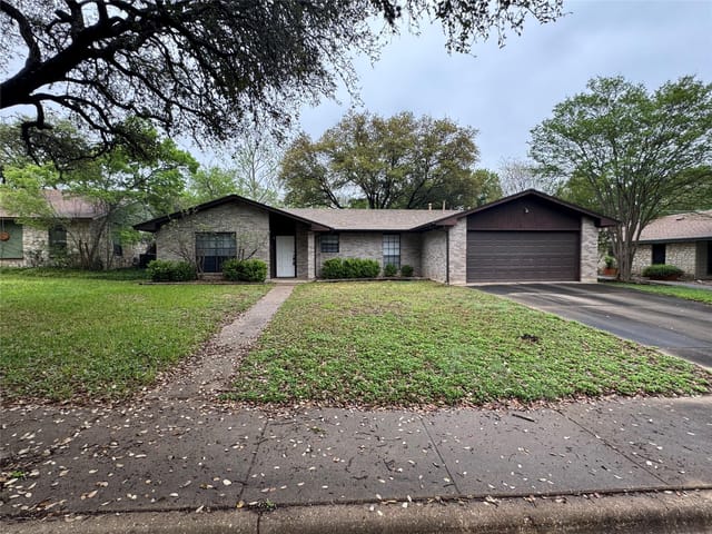 4823 Trail Crest CIR