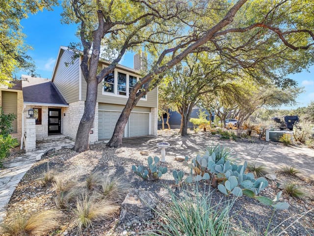4851 Twin Valley DR