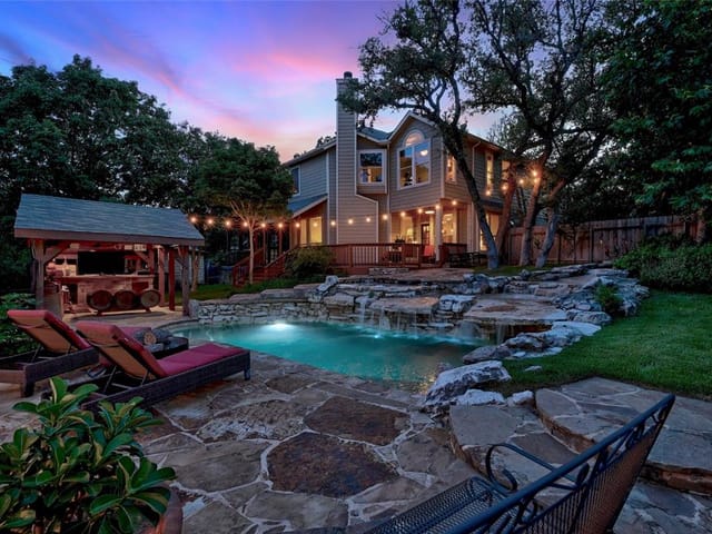 4864 Calhoun Canyon Loop