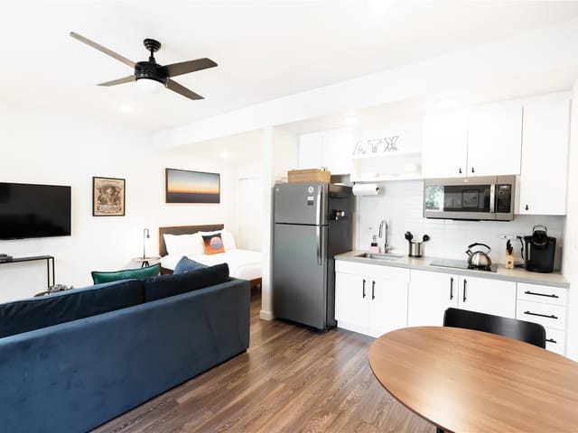 49 Navasota ST Unit #102