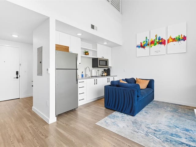 49 Navasota ST Unit #205