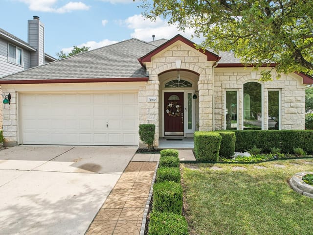 4900 Bluestar Dr