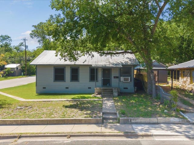 4900 Duval ST