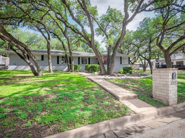 4901 Timberline DR