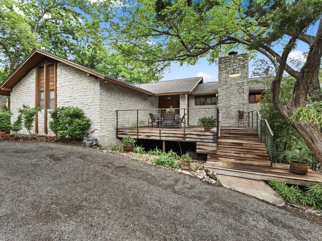4901 Westview Dr