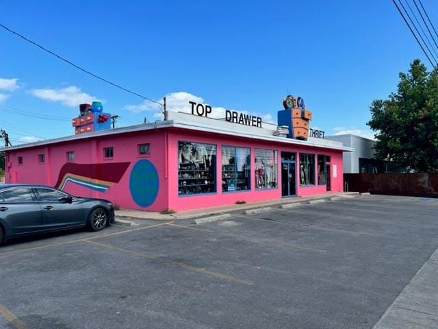 4902 Burnet RD