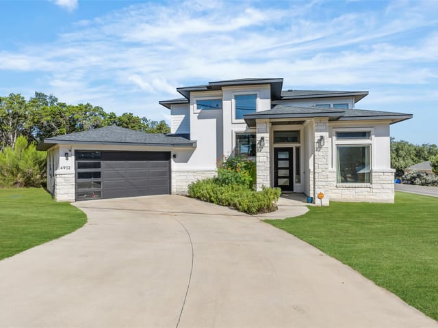 4902 Country Club DR