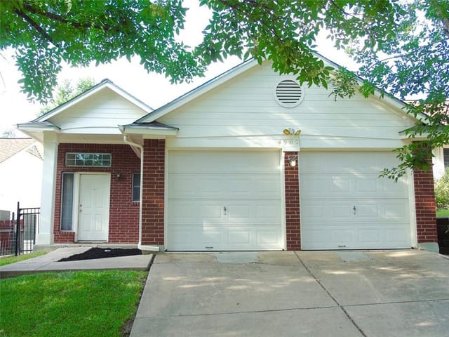 4902 Edenbourgh Ln