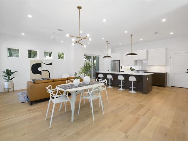 4903 Louis Ave Unit #A