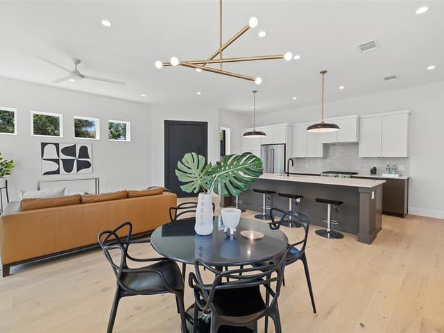 4903 Louis Ave Unit #B