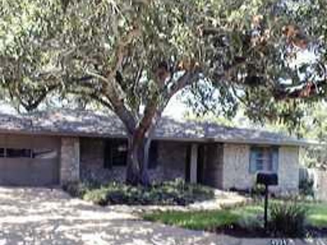4904 BEVERLY HILLS DR