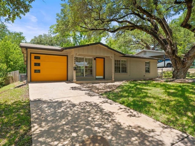 4904 Enchanted LN