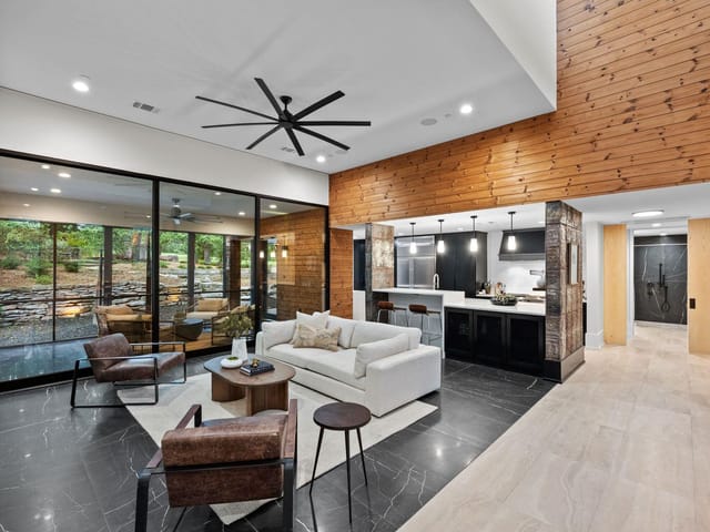 4904 Old Bee Caves RD