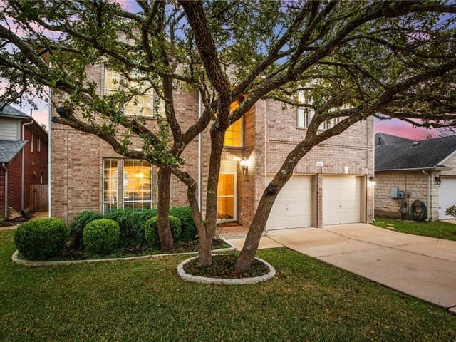 4904 Tiger Lily Way