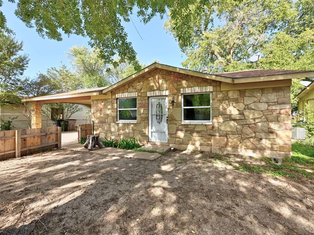 4904 TURNSTONE Dr