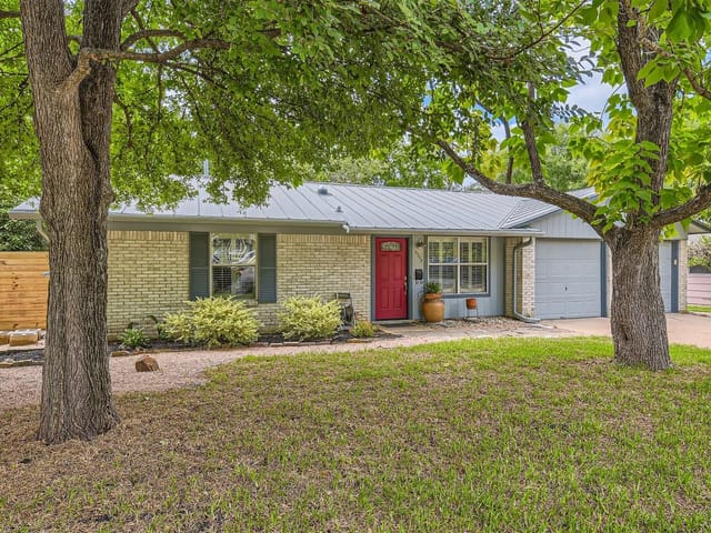 4905 Aberdeen Cir