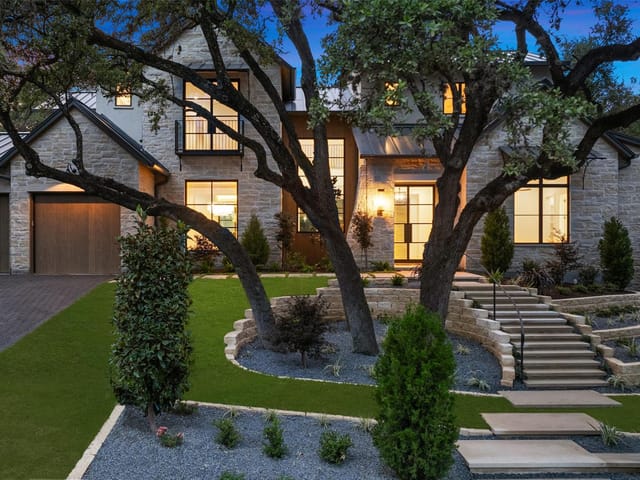 4905 Timberline Dr