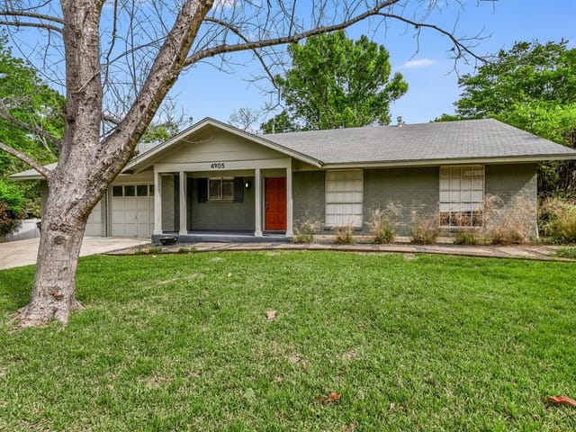 4905 W Market Dr