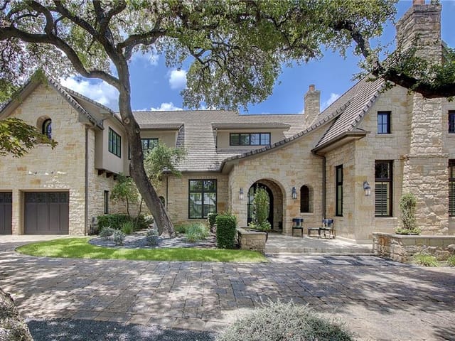 4907 Rollingwood Dr