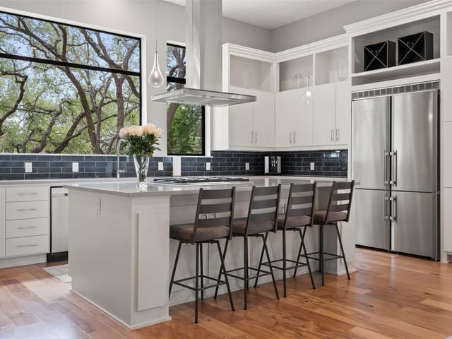 4907 Timberline Dr