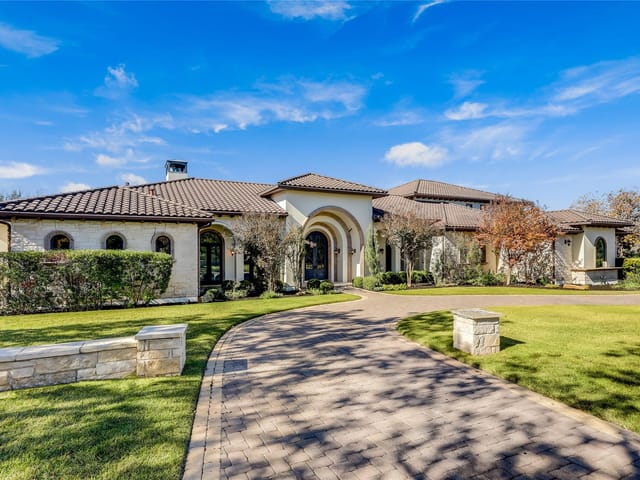 4908 Mirador Dr
