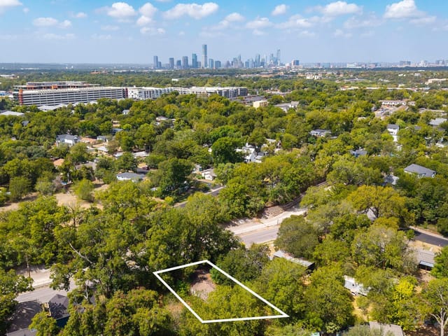 View 4908 Sara DR 4908 Sara DR, photo 1 of 6, Austin, TX