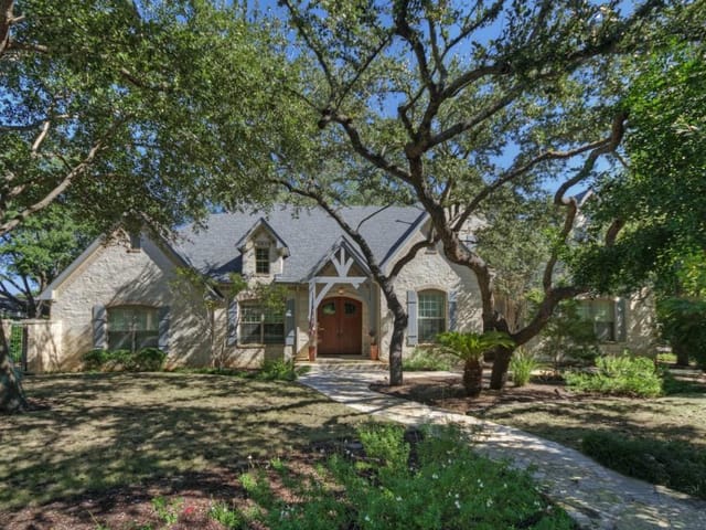 4909 Westview Dr