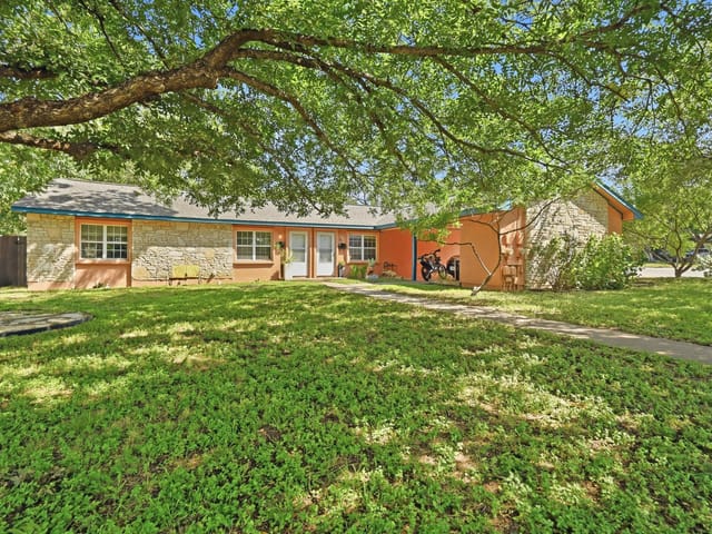 4910 Suburban DR