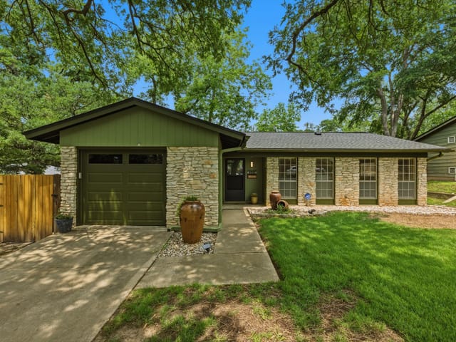 4910 Sylvandale Dr