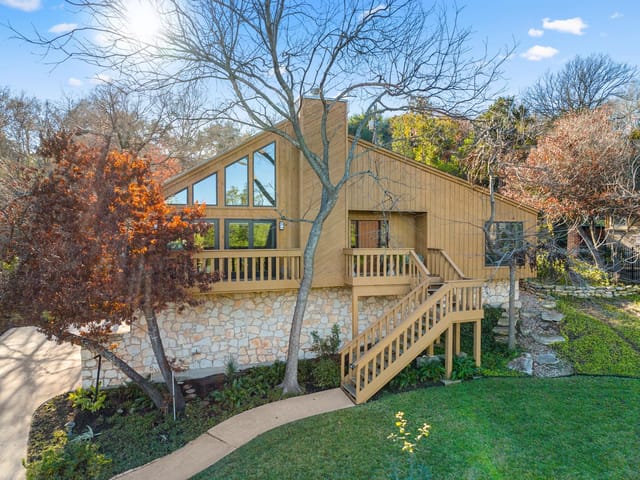 4910 Westview Dr