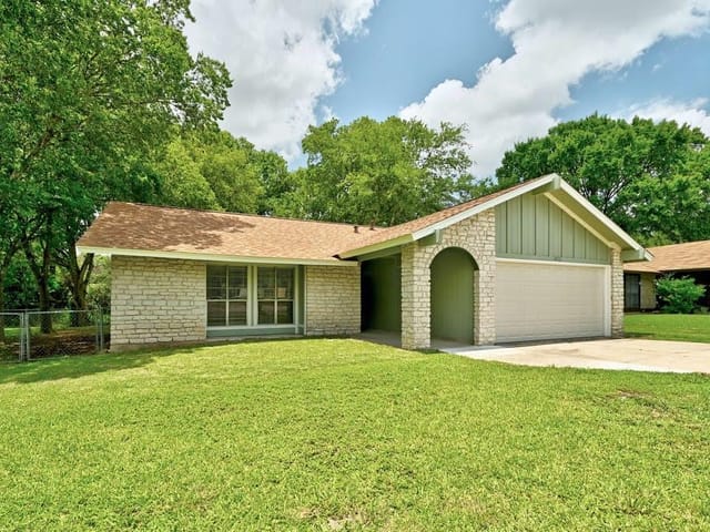 4912 Fort Clark Dr