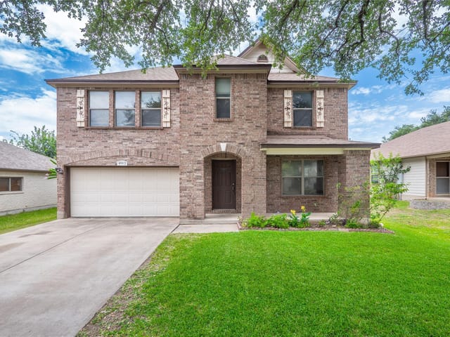 4912 Woodstock DR